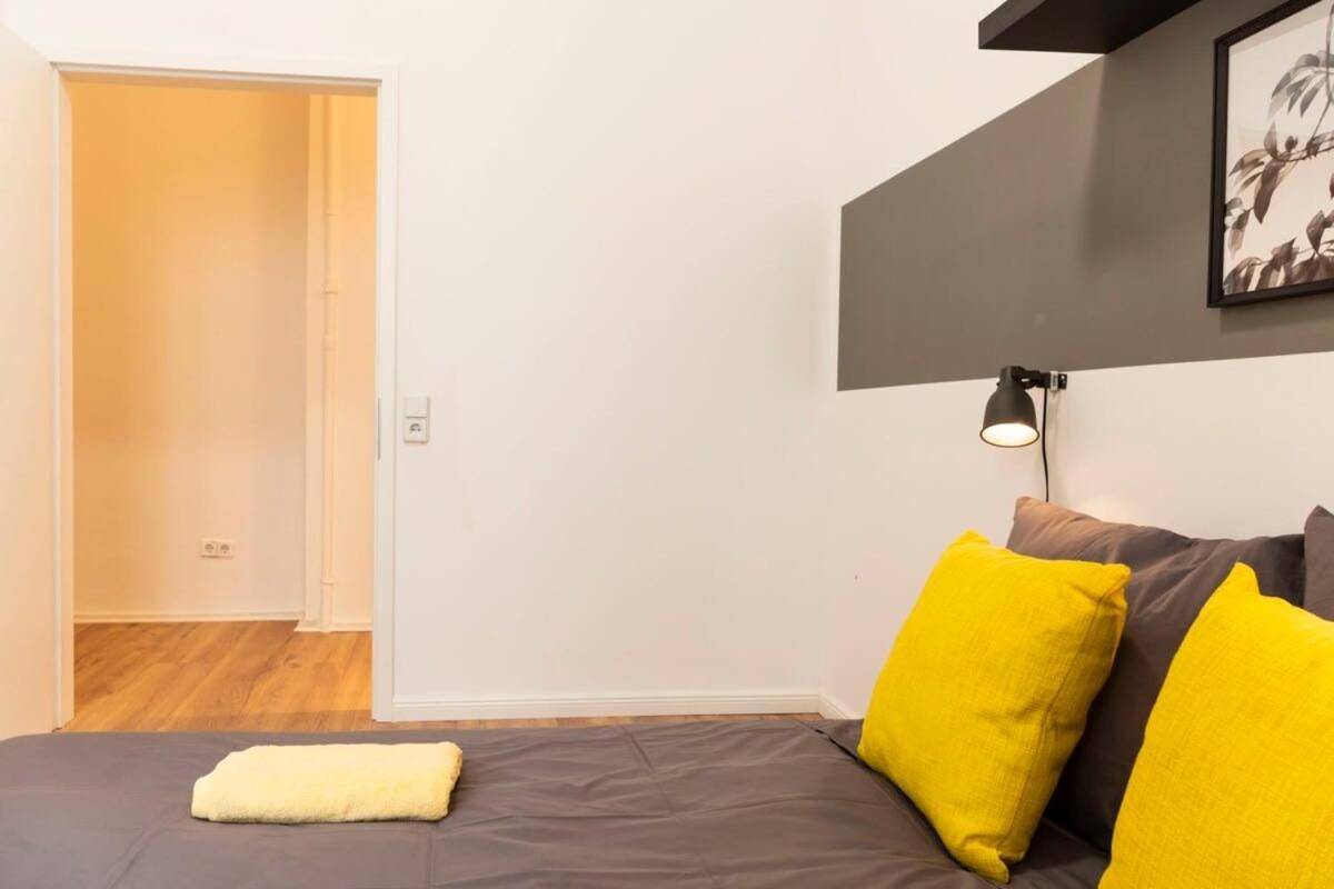 Modern 2 Bedroom Apartment In Berlin Schoeneberg Exterior photo
